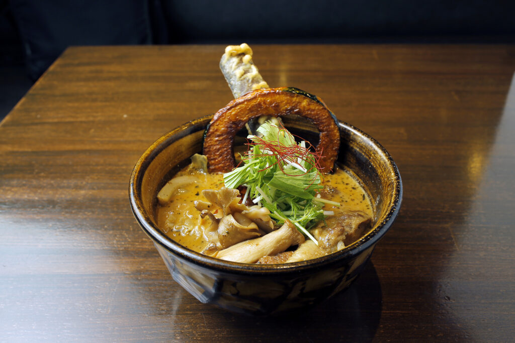 丸ごとソーキとこだわり木の子のカリー